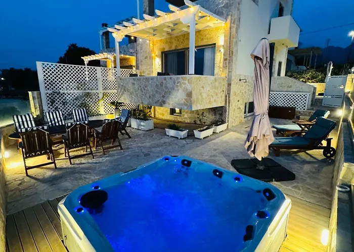 Arkadia Seafront Ai-lagoudis