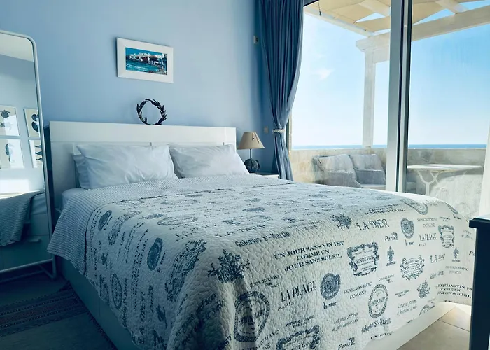 Arkadia Seafront Ai-lagoudis Villa *